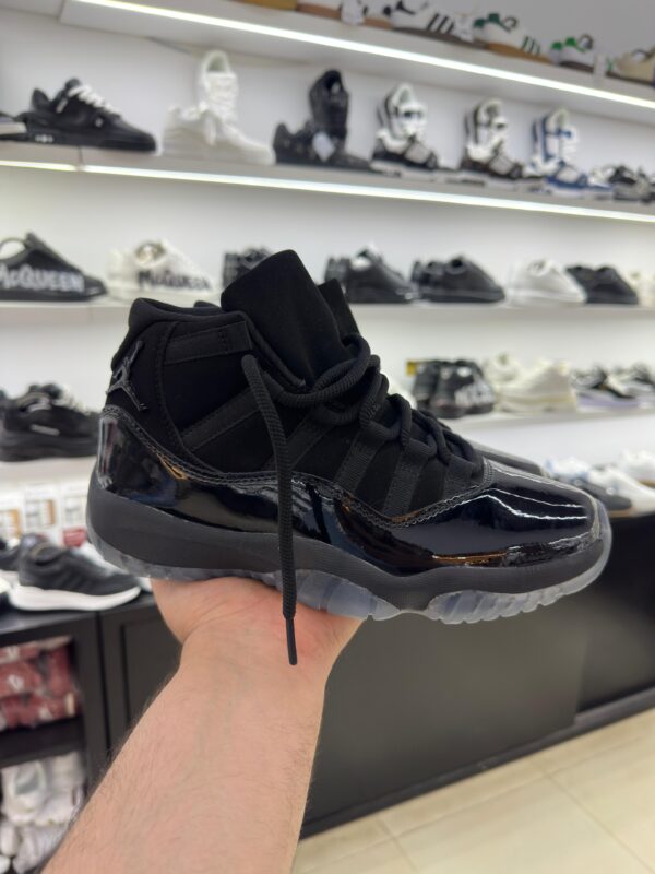 Air Jordan 11