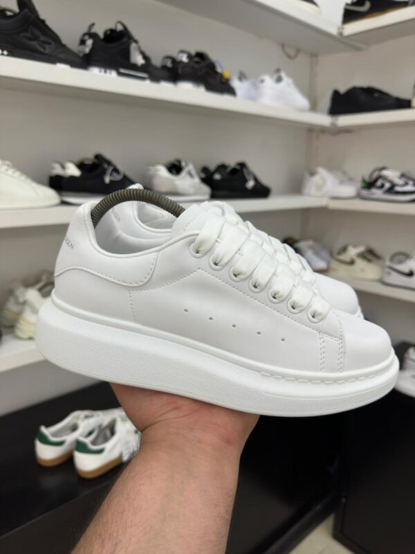 Alexander Mcqueen