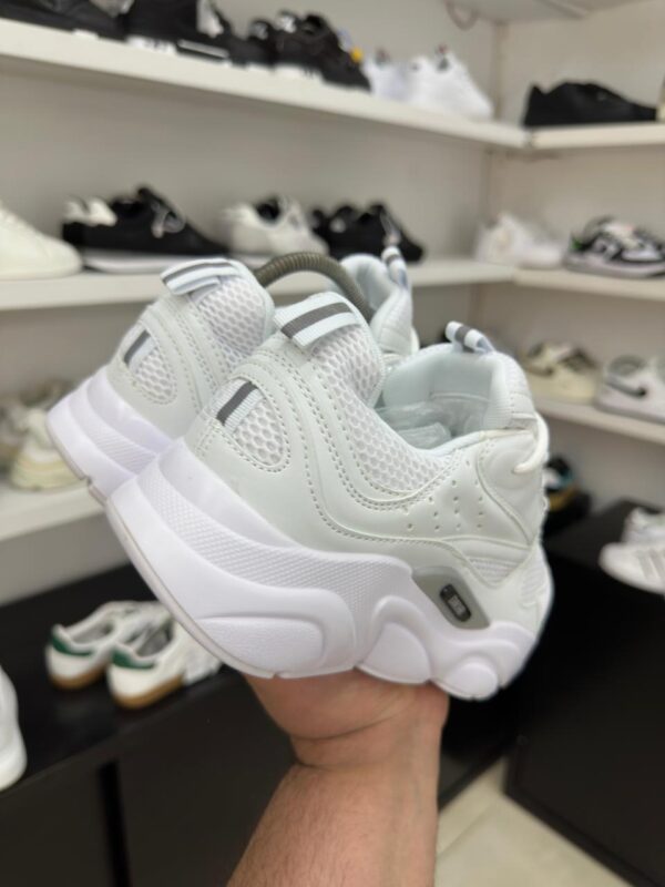 Dior B22 - Image 2