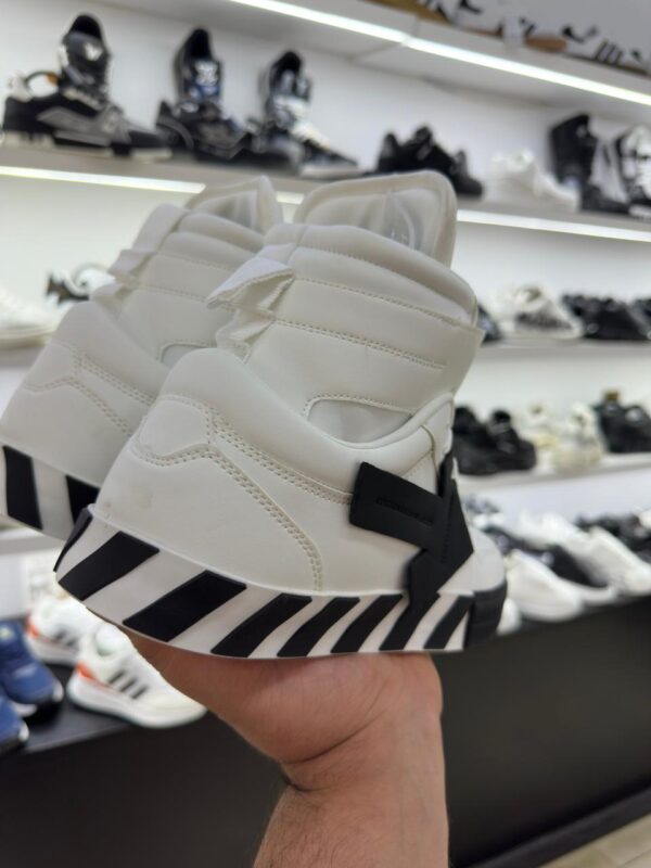 Off-White - Image 3